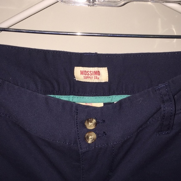 Navy shorts - Picture 2 of 2